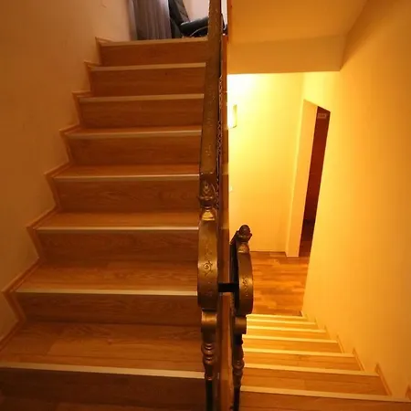 拜利斯酒店 酒店