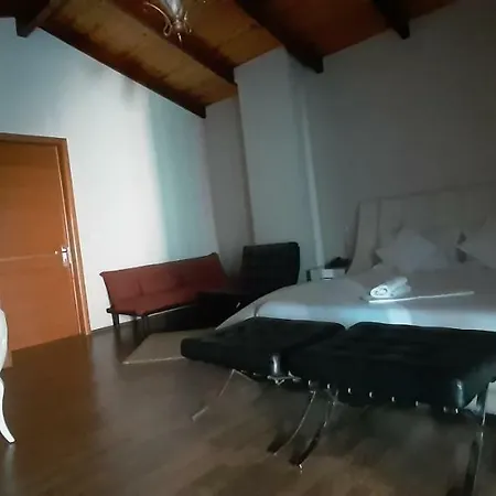 拜利斯酒店 酒店